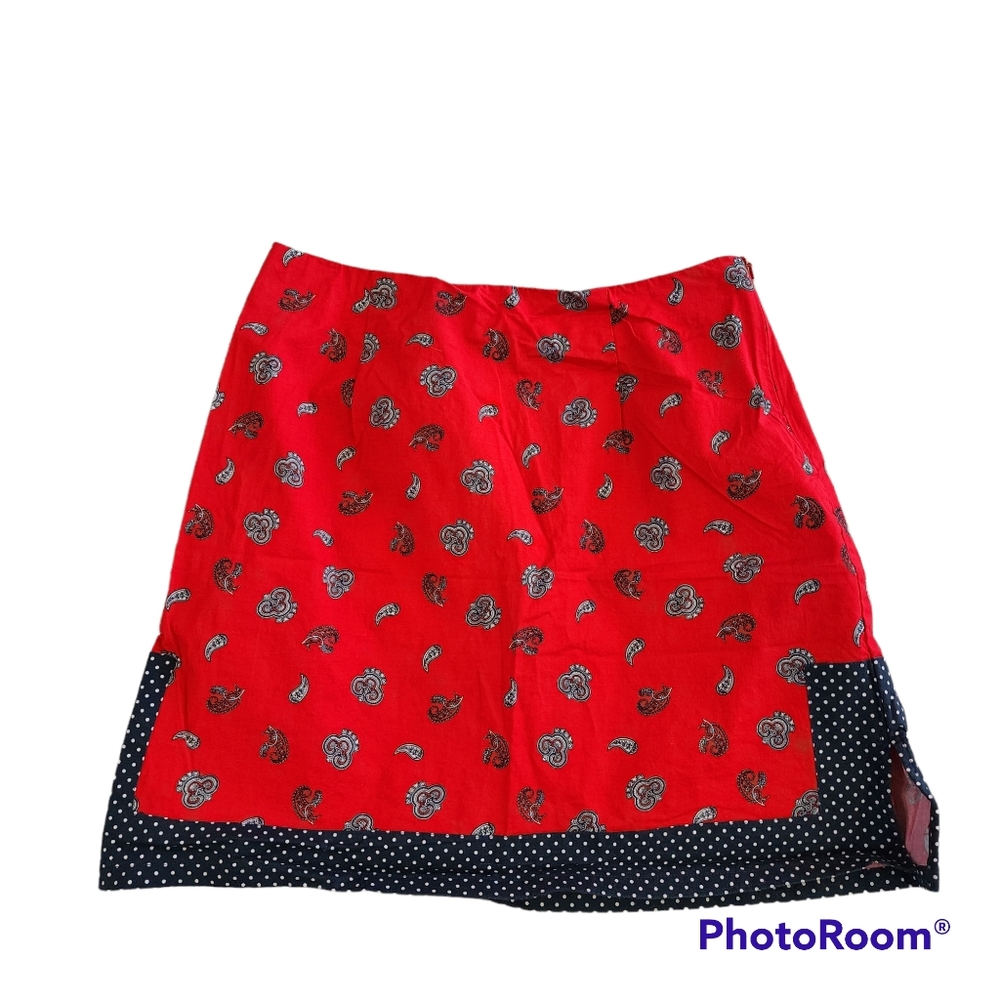 Mountain Lake Casuals Petite Skirt size 6 Petite. Red Blue